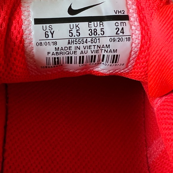Nike Viale AH5554 601 Bright Crimson Red Shoes Size Youth 6 / Women's 7.5 - Picture 8 of 8
